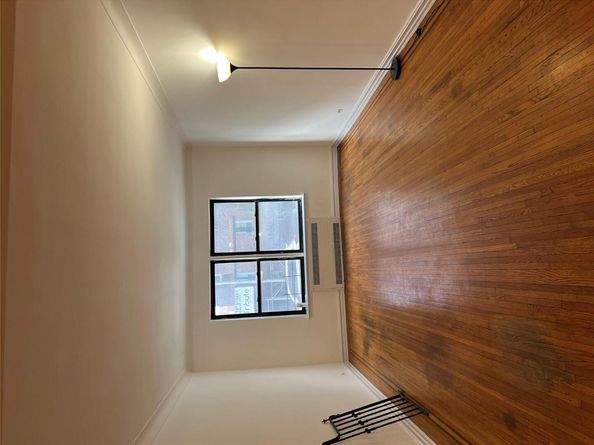 35-35 75th Street       Apartment 127 Street 127, Jackson Heights NY 11372