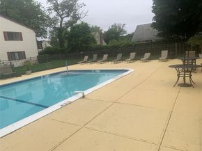 615 Broadway 81, Amityville NY 11701