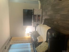 615 Broadway 81, Amityville NY 11701