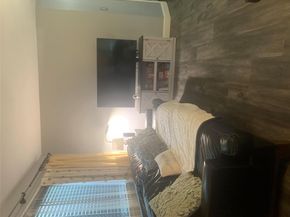 615 Broadway 81, Amityville NY 11701