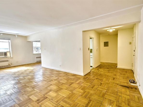 162-41 Powells Cove Boulevard 1E, Beechhurst NY 11357