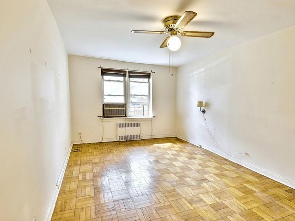162-41 Powells Cove Boulevard 1E, Beechhurst NY 11357