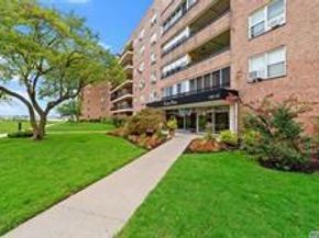 162-41 Powells Cove Boulevard 1E, Beechhurst NY 11357
