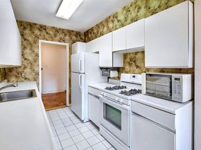 162-41 Powells Cove Boulevard 1E, Beechhurst NY 11357
