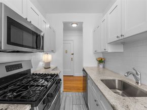 31 Pondfield Road W 63, Bronxville NY 10708