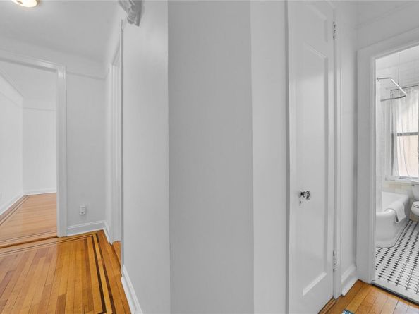 31 Pondfield Road W 63, Bronxville NY 10708