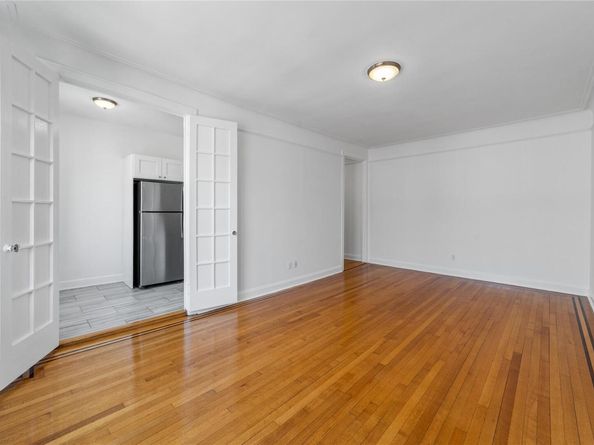 31 Pondfield Road W 63, Bronxville NY 10708