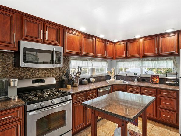 10 Harbor View Lane, East Hampton NY 11937