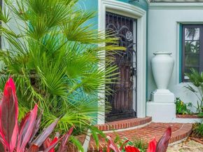 658 NE 73rd St, Miami FL 33138