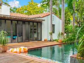 658 NE 73rd St, Miami FL 33138