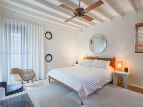 658 NE 73rd St, Miami FL 33138