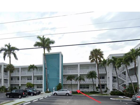 419 Golden Isles Dr 106, Hallandale Beach FL 33009