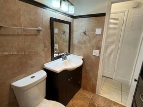 419 Golden Isles Dr 106, Hallandale Beach FL 33009