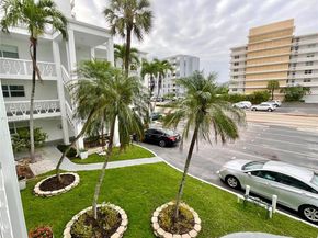 419 Golden Isles Dr 106, Hallandale Beach FL 33009