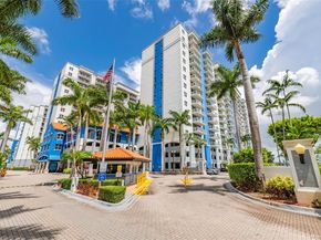 5077 NW 7th St PH15, Miami FL 33126