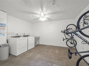 670 Tennis Club Dr 307, Fort Lauderdale FL 33311