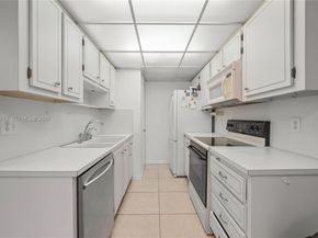 670 Tennis Club Dr 307, Fort Lauderdale FL 33311