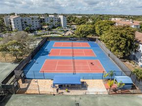 670 Tennis Club Dr 307, Fort Lauderdale FL 33311