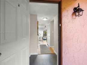 670 Tennis Club Dr 307, Fort Lauderdale FL 33311