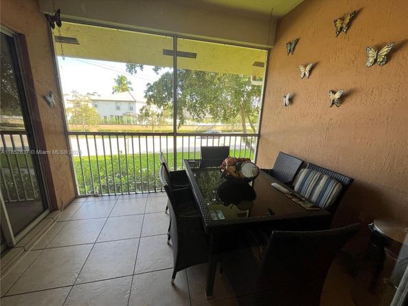 16312 Malibu Dr, Weston FL 33326