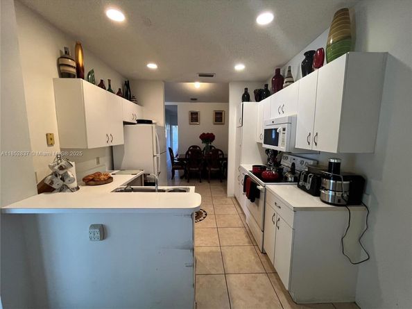 16312 Malibu Dr, Weston FL 33326