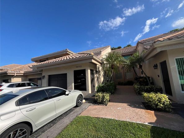 16312 Malibu Dr, Weston FL 33326