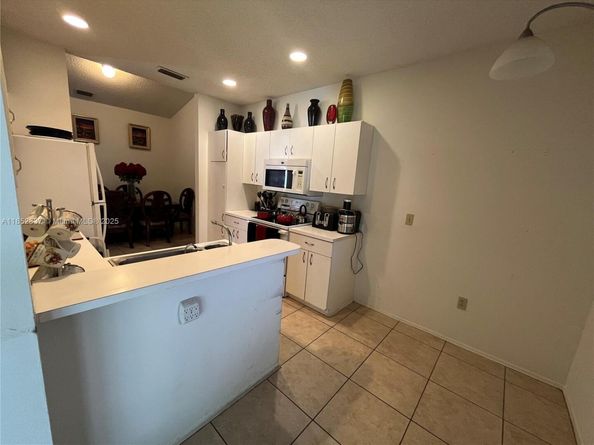 16312 Malibu Dr, Weston FL 33326