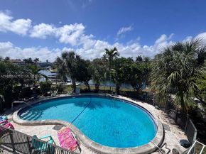 455 Golden Isles Dr 310, Hallandale Beach FL 33009