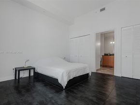 300 S Biscayne Blvd PH3903, Miami FL 33131