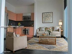 300 S Biscayne Blvd PH3903, Miami FL 33131