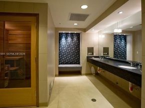 300 S Biscayne Blvd PH3903, Miami FL 33131