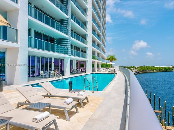 1180 N Federal Hwy 1501, Fort Lauderdale FL 33304
