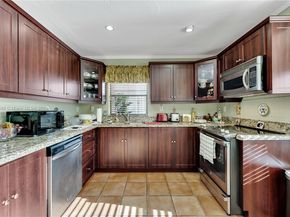 8914 SW 5th Ln, Miami FL 33174