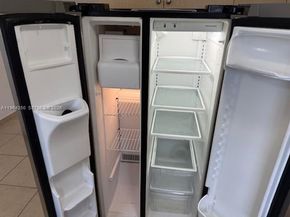 3921-3923 NW 164th St, Miami Gardens FL 33054