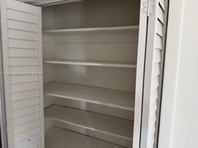 3921-3923 NW 164th St, Miami Gardens FL 33054