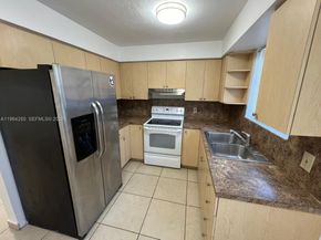 3921-3923 NW 164th St, Miami Gardens FL 33054