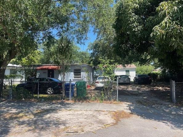 1864 NW 88th Ter, Miami FL 33147