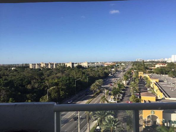 13499 Biscayne Blvd 811, North Miami FL 33181