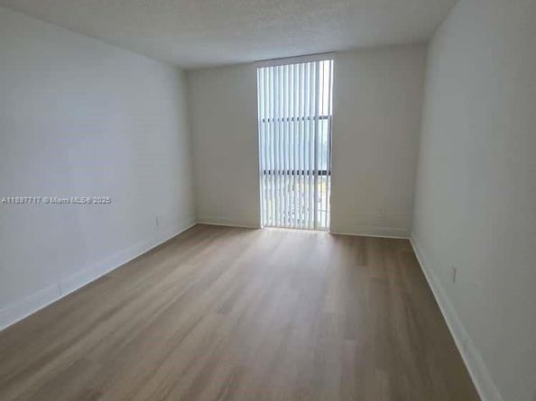 13499 Biscayne Blvd 811, North Miami FL 33181