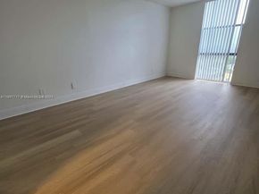 13499 Biscayne Blvd 811, North Miami FL 33181