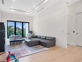 510 NE 4th Ln, Boca Raton FL 33432