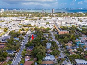 98 NE 70th St, Miami FL 33138