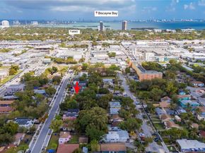 98 NE 70th St, Miami FL 33138