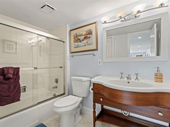 3589 S Ocean Blvd 306, South Palm Beach FL 33480