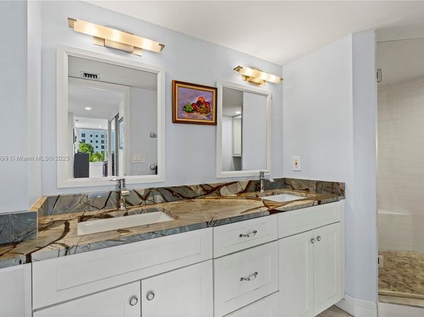 3589 S Ocean Blvd 306, South Palm Beach FL 33480