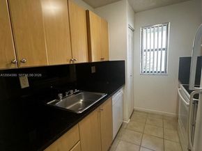 7220 NW 179th St 201, Hialeah FL 33015