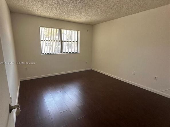7220 NW 179th St 201, Hialeah FL 33015