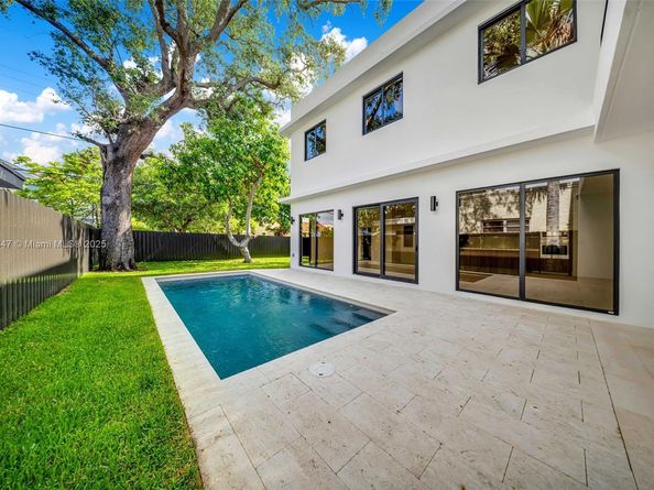1513 SW 11th Ter, Miami FL 33135