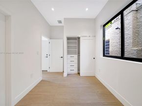 1513 SW 11th Ter, Miami FL 33135