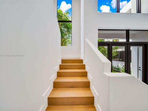 1513 SW 11th Ter, Miami FL 33135